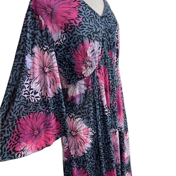 Soma 3/4 sleeve dress L Flora gray background Pink ivory V neck soft - Picture 3 of 6